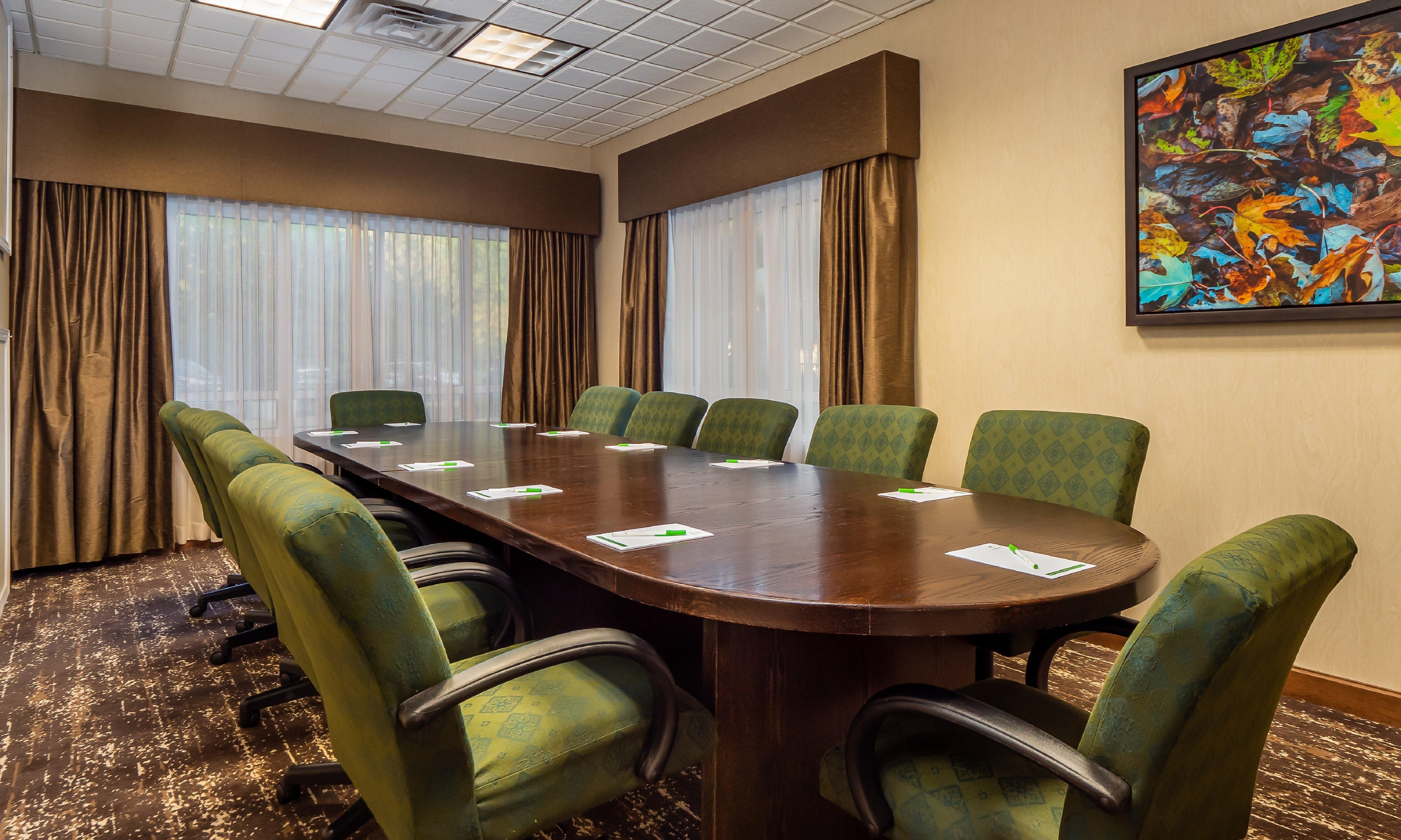 Holiday Inn Conference Center Marshfield, An Ihg Hotel Extérieur photo